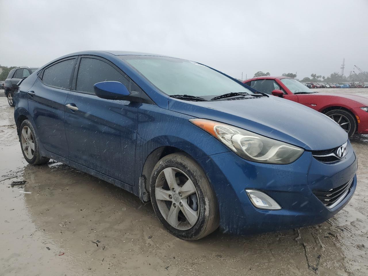 2013 Hyundai Elantra - Image 4