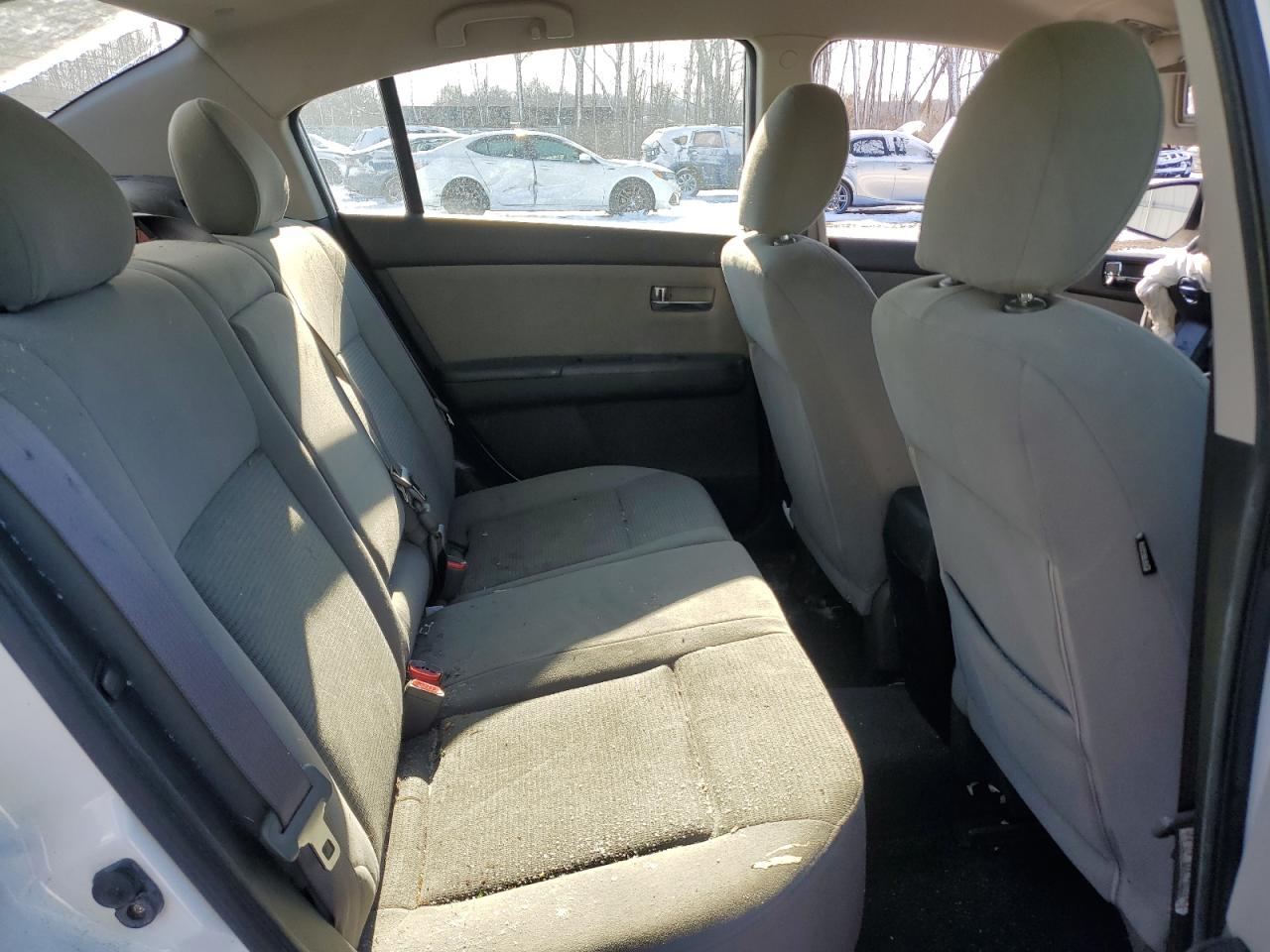 2011 Nissan Sentra - Image 10