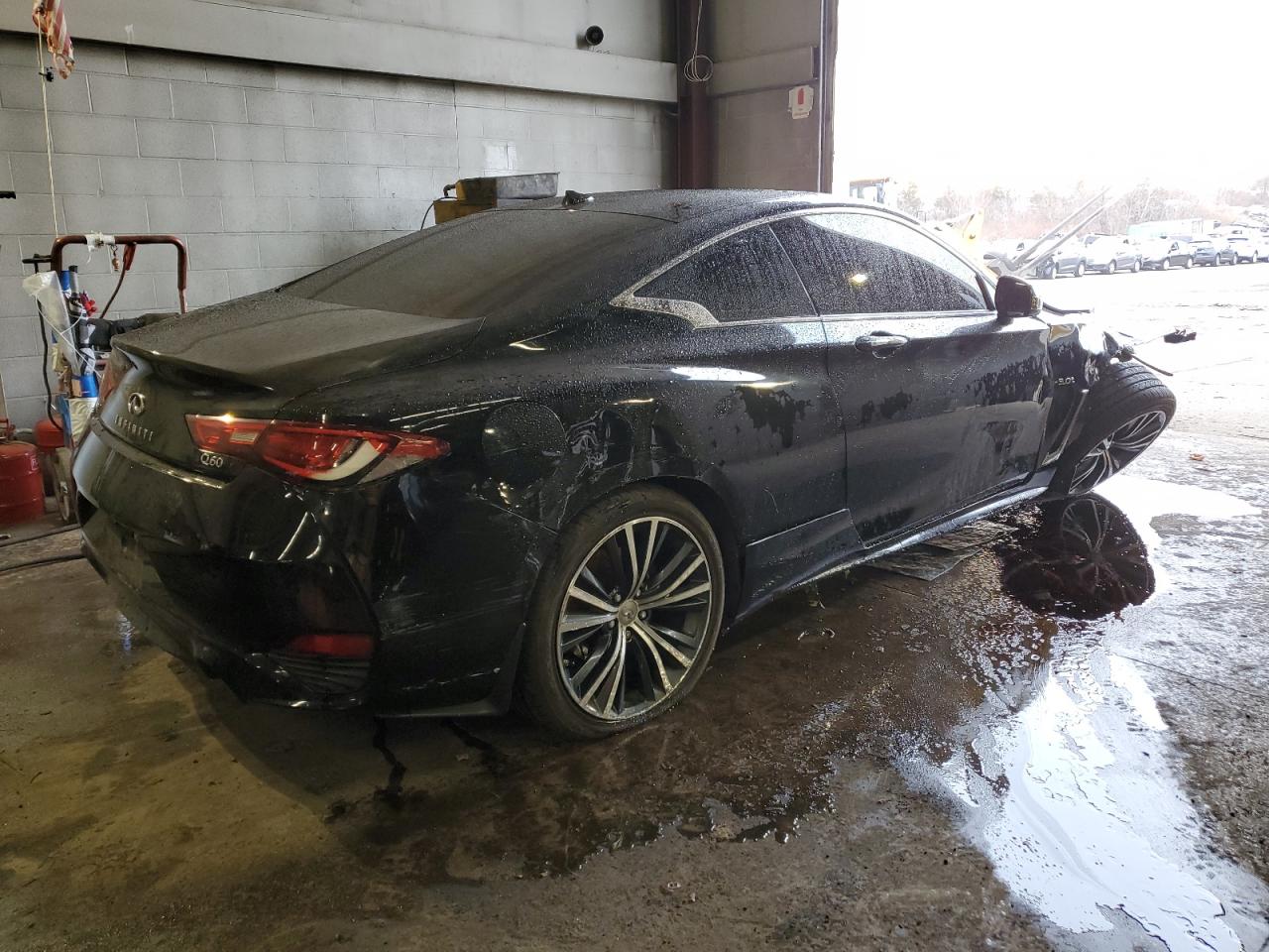 2017 Infiniti Q60 - Image 3