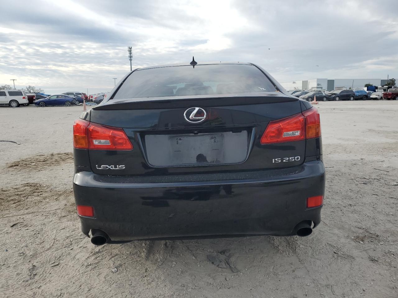 2008 Lexus IS - Image 6