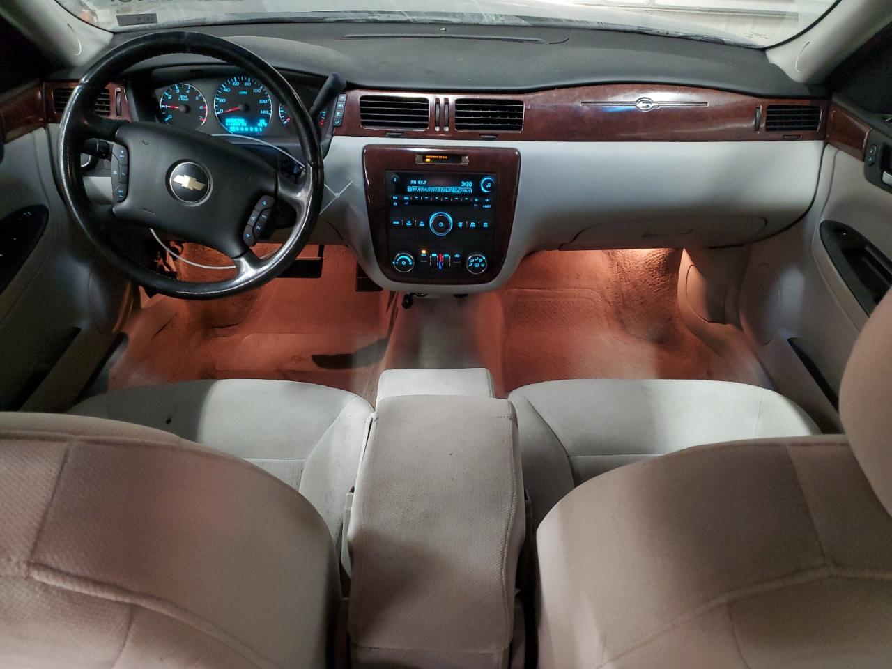 2006 Chevrolet Impala - Image 8