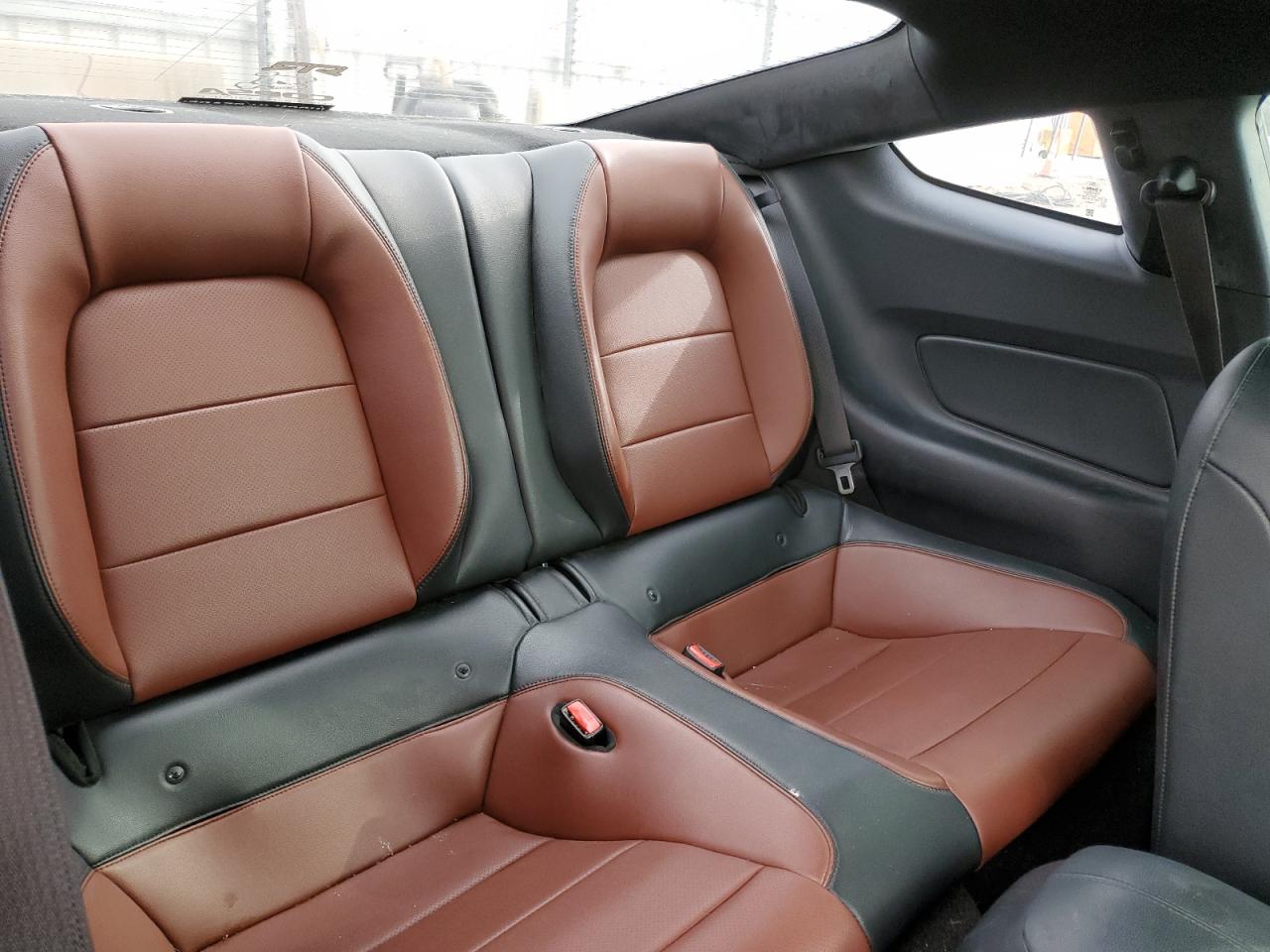 2015 Ford Mustang - Image 10