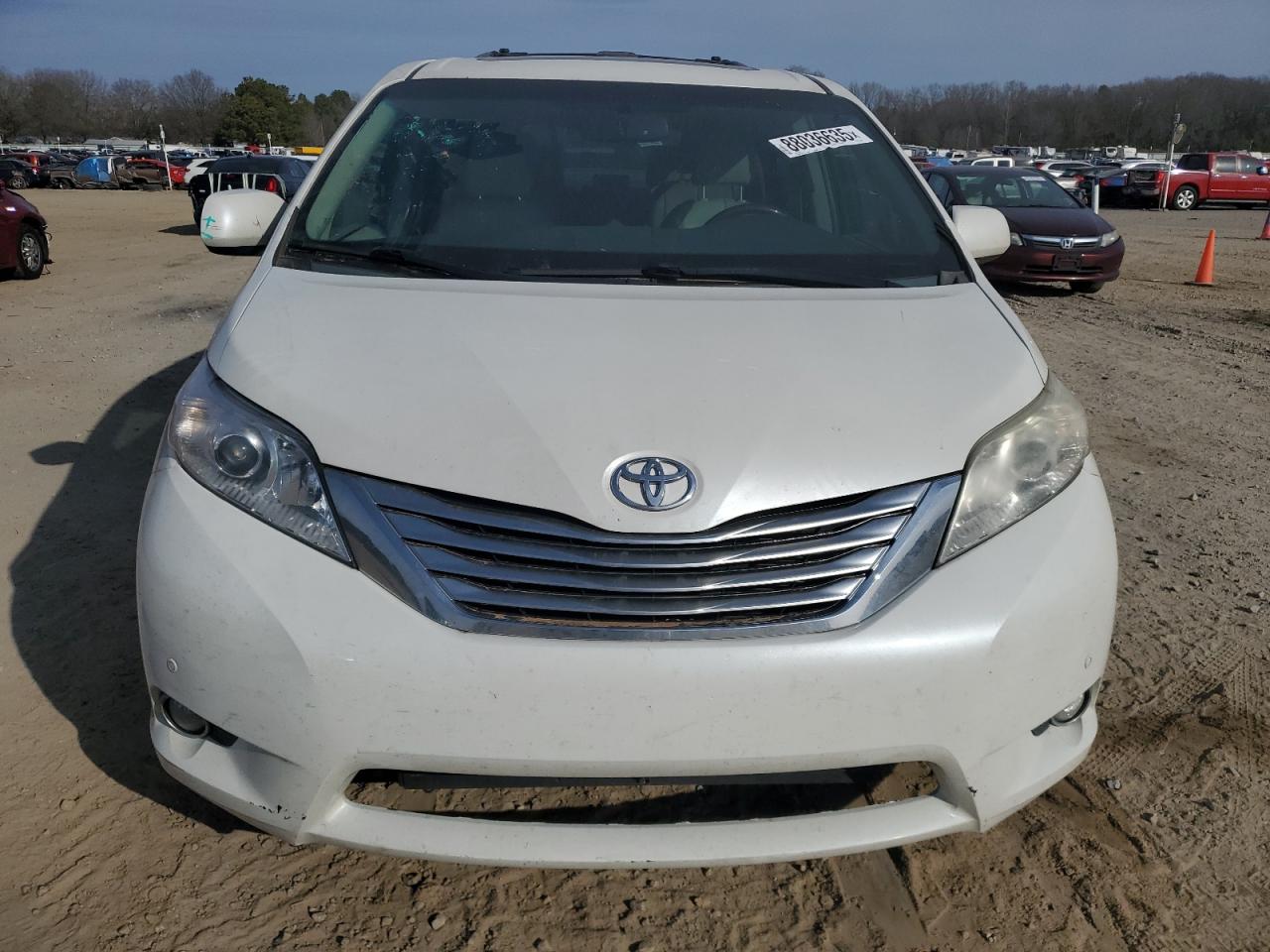 2012 Toyota Sienna - Image 5