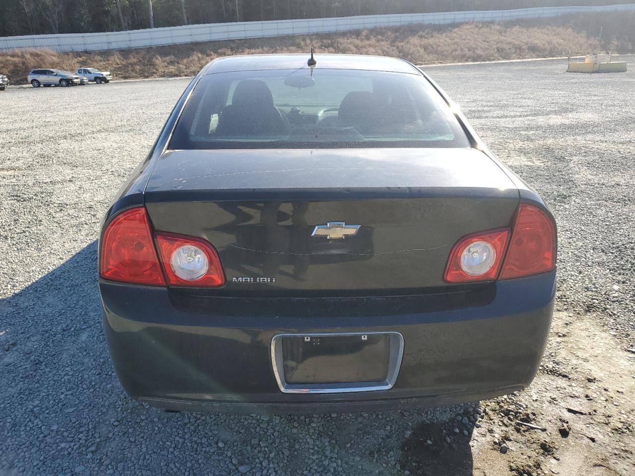 2010 Chevrolet Malibu - Image 6