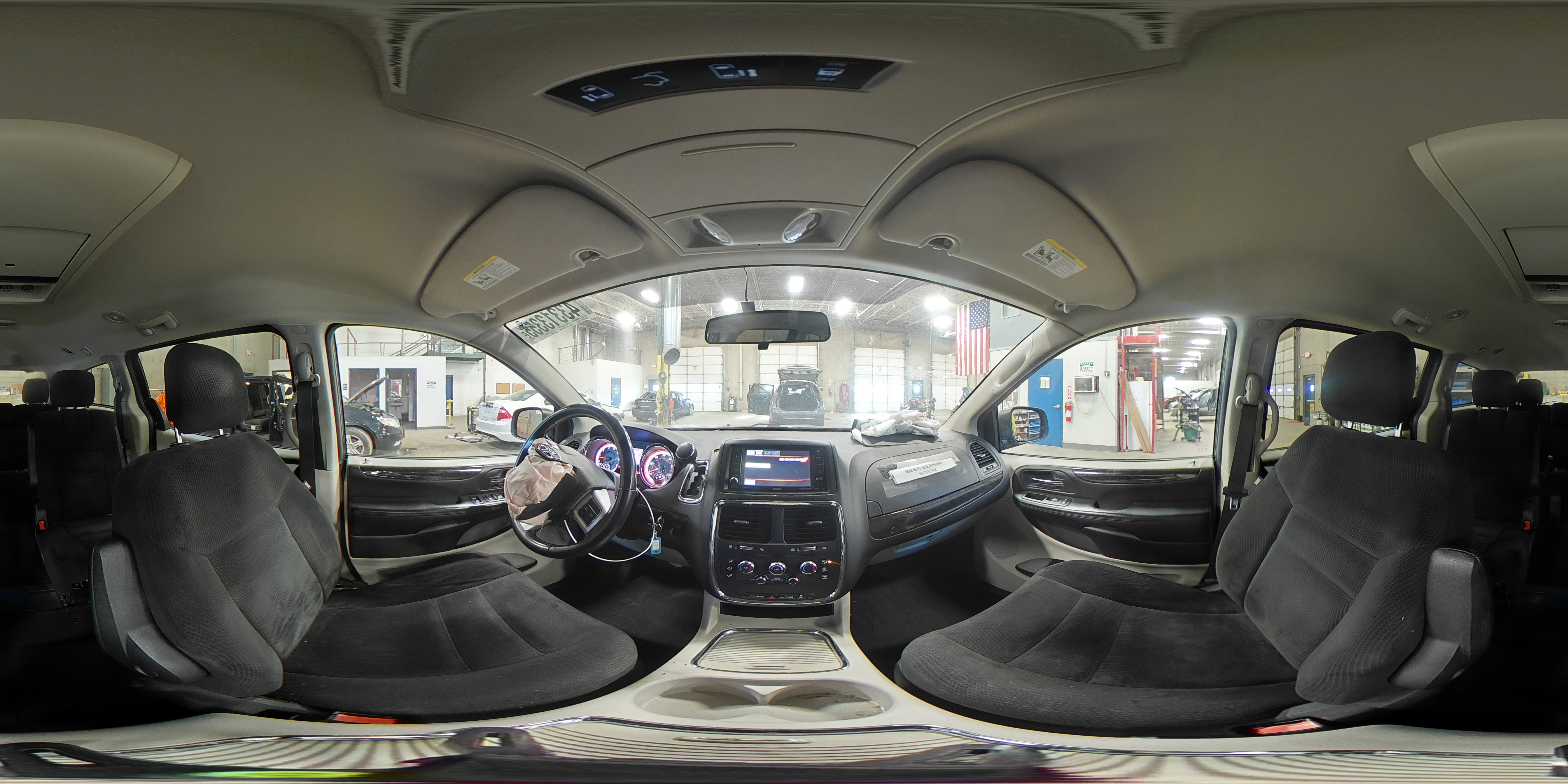 2016 Dodge Caravan - Image 14