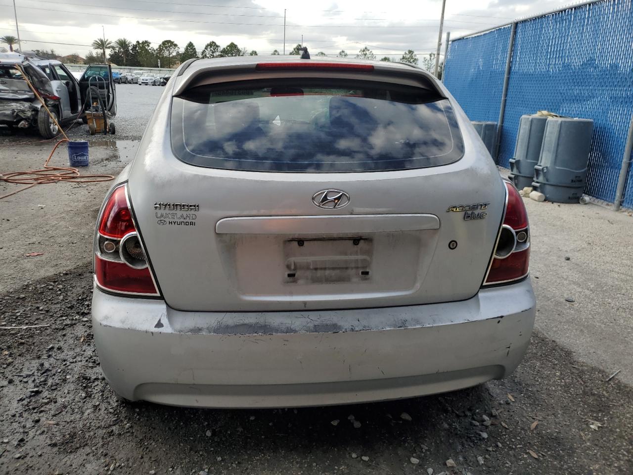 2010 Hyundai Accent - Image 6