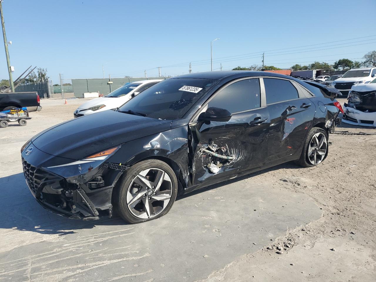 2023 Hyundai Elantra - Image 1