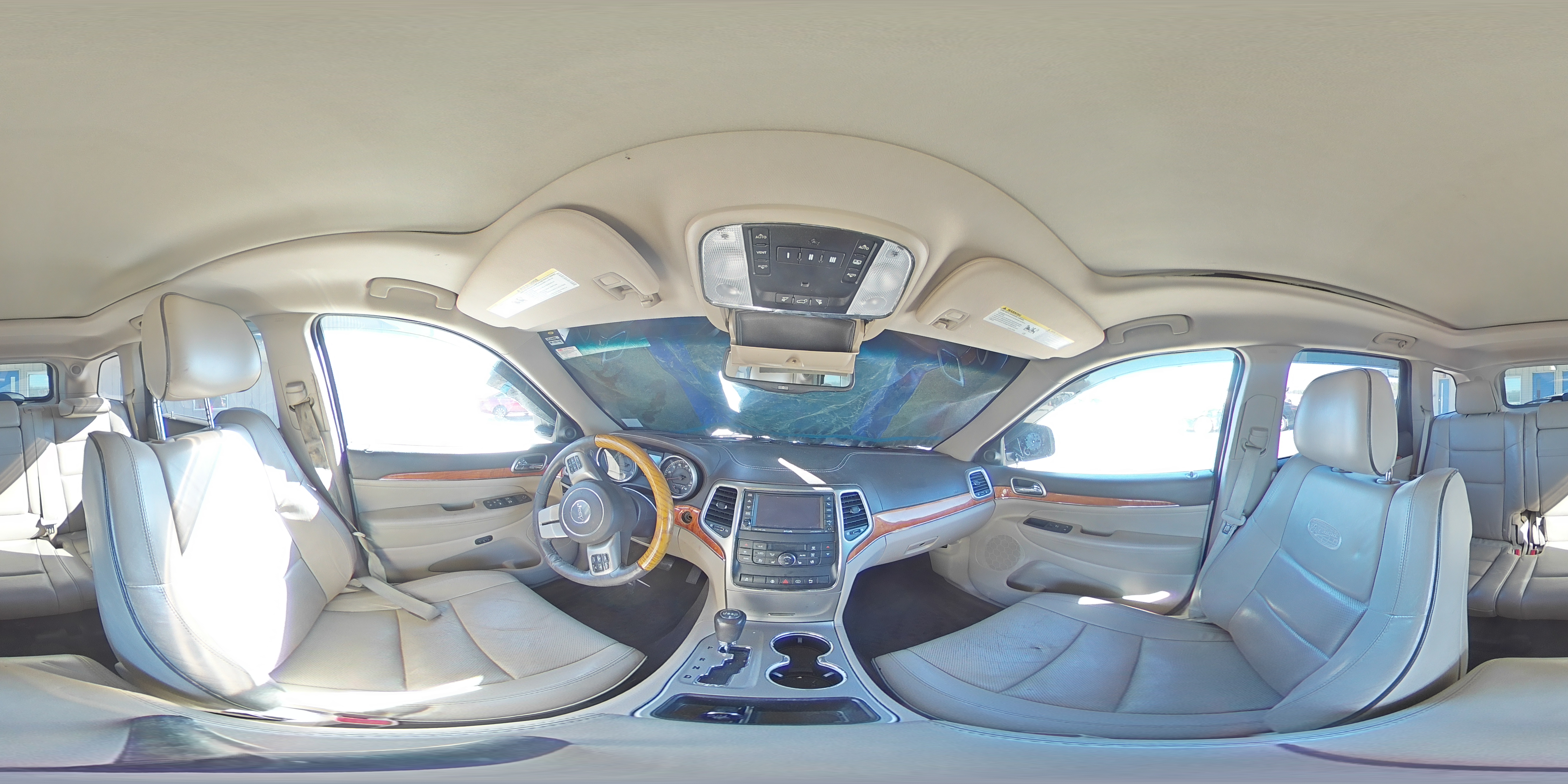 2013 Jeep Grand Cherokee - Image 15