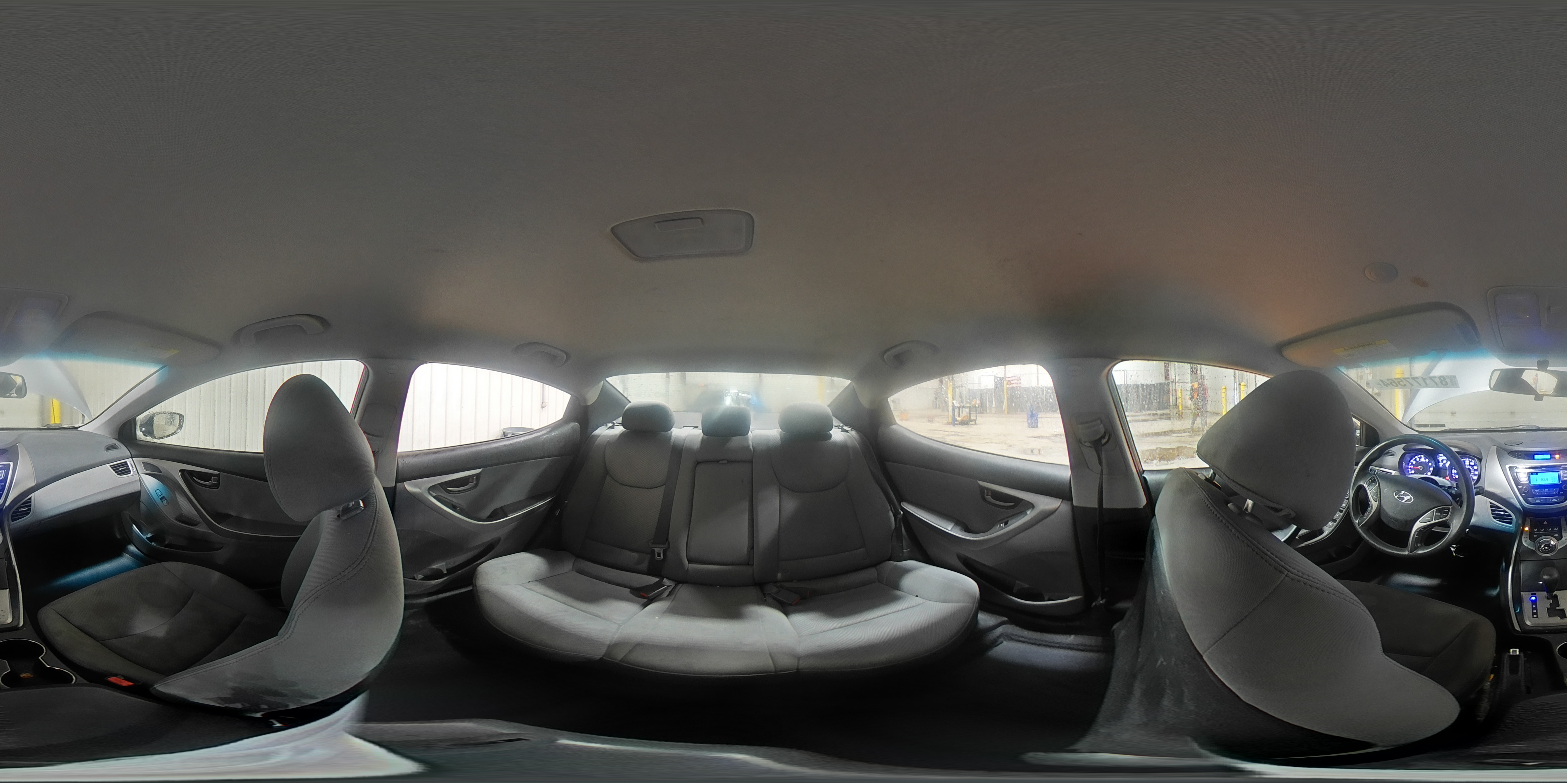 2013 Hyundai Elantra - Image 14