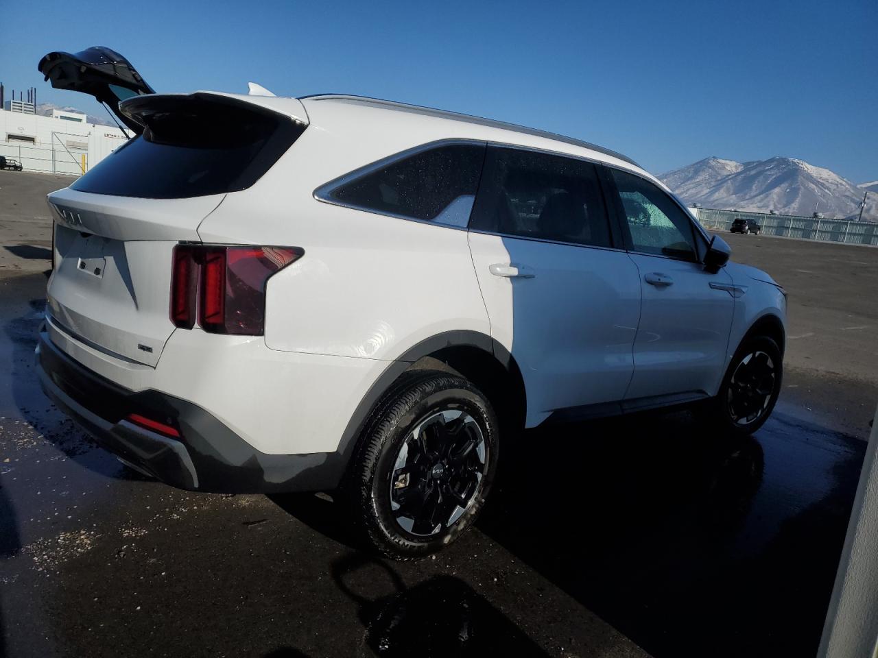 2024 Kia Sorento - Image 3