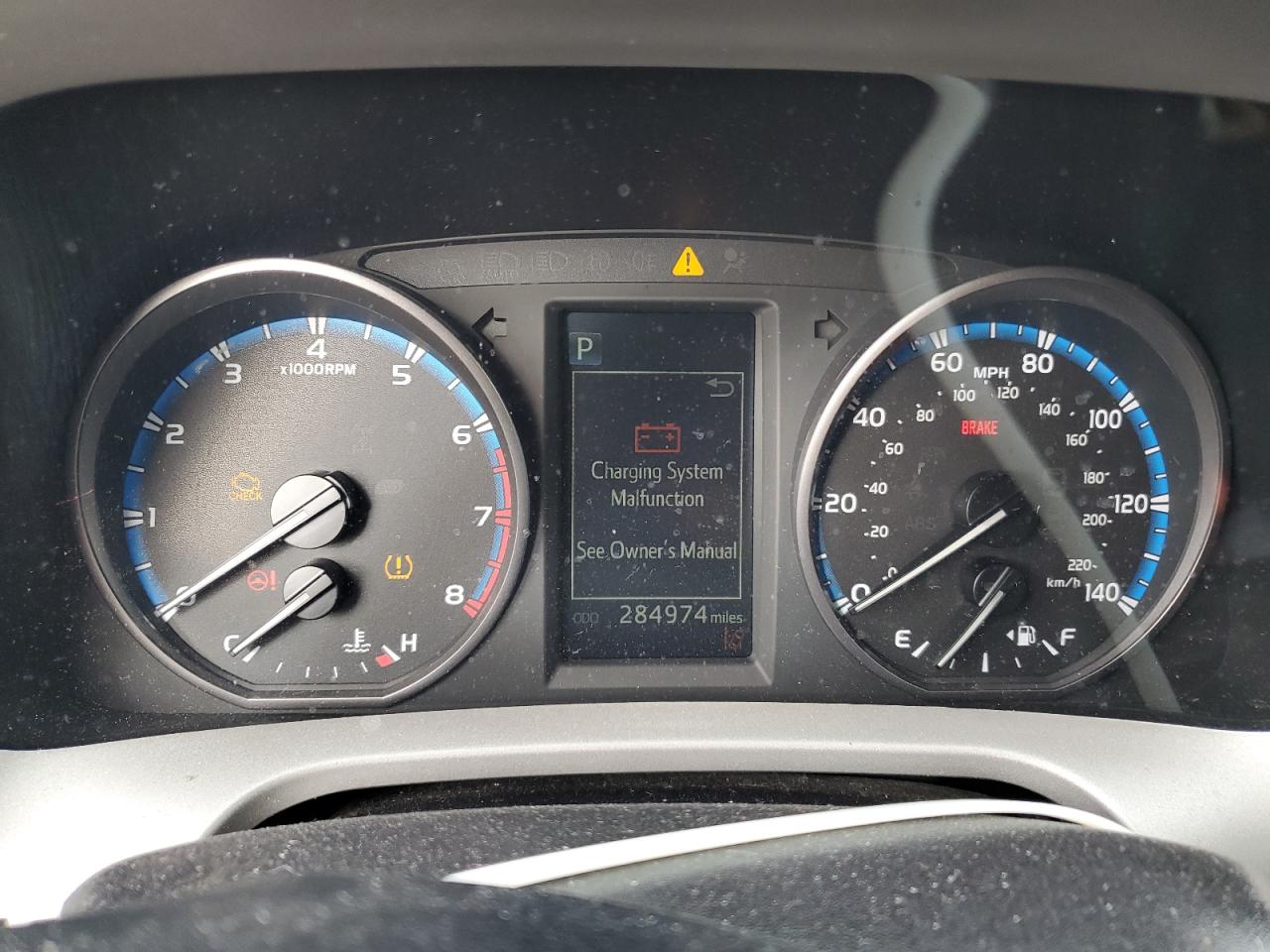 2017 Toyota RAV 4 - Image 9