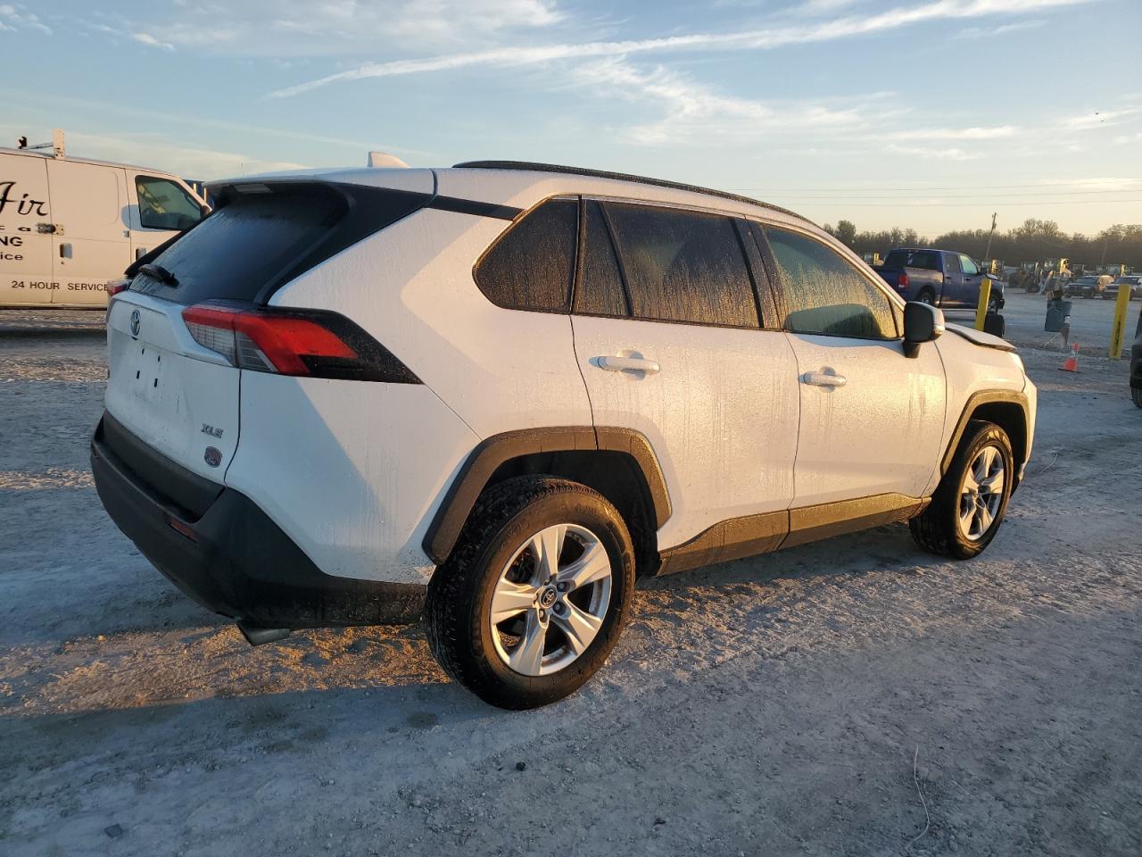 2019 Toyota RAV 4 - Image 3