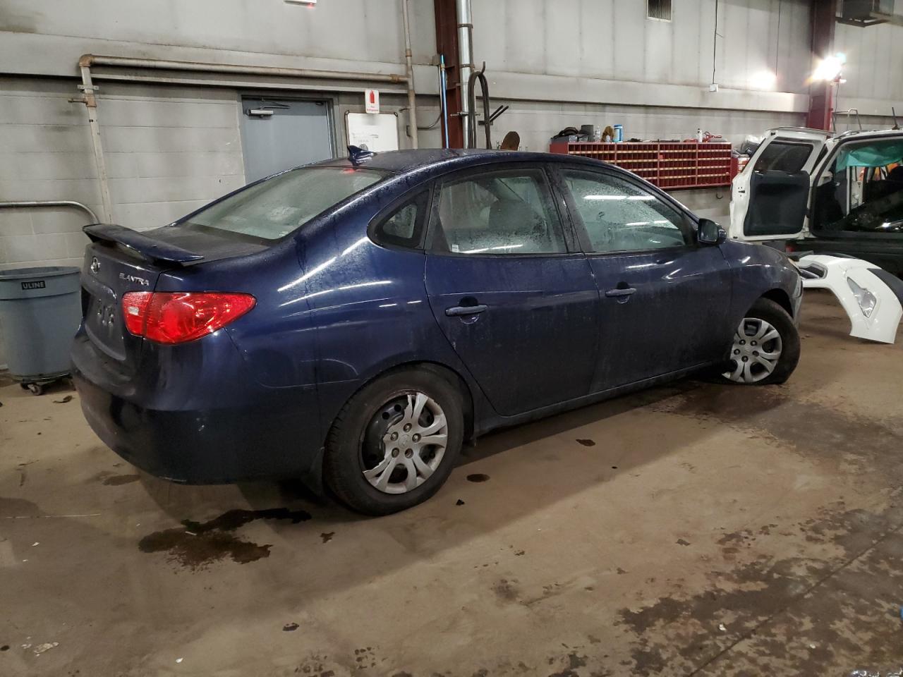 2009 Hyundai Elantra - Image 3