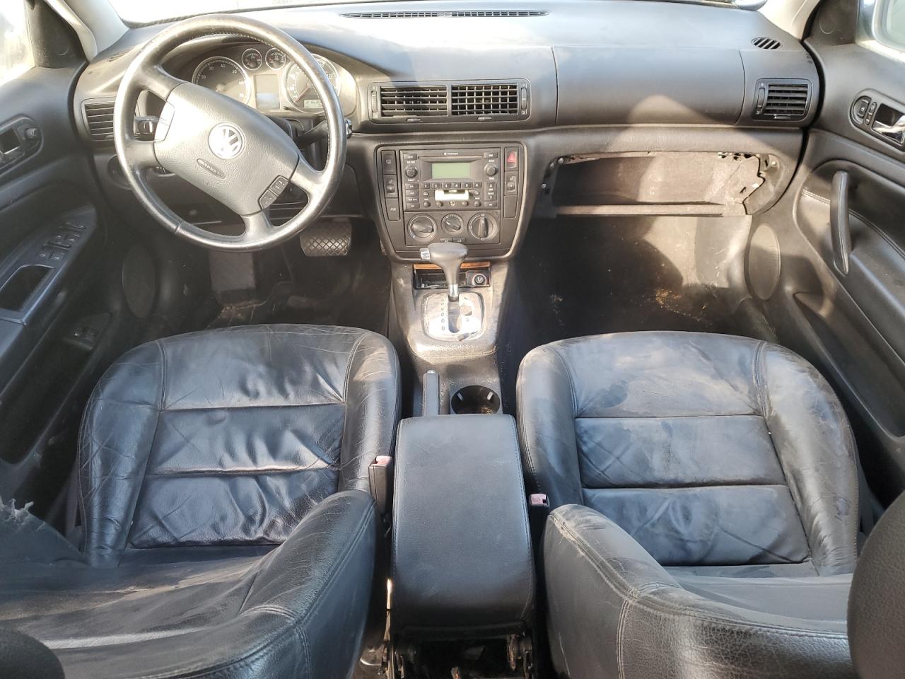 2002 Volkswagen Passat - Image 8
