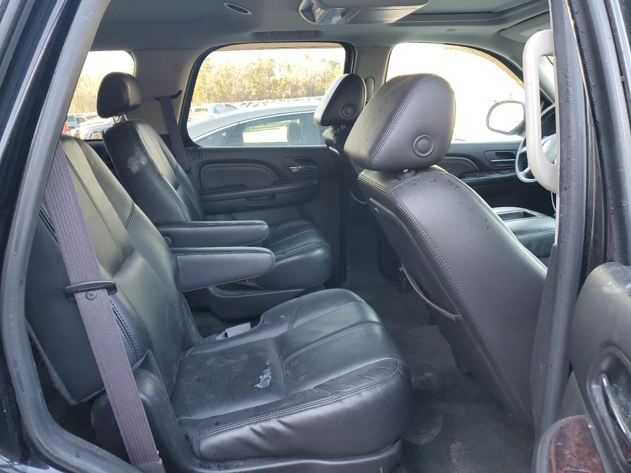 2007 GMC Yukon - Image 11