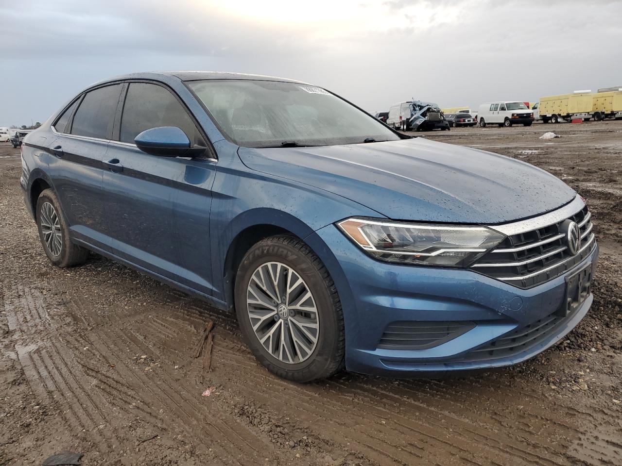 2019 Volkswagen Jetta - Image 4