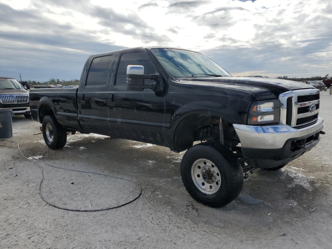 2003 Ford F250 - Image 4