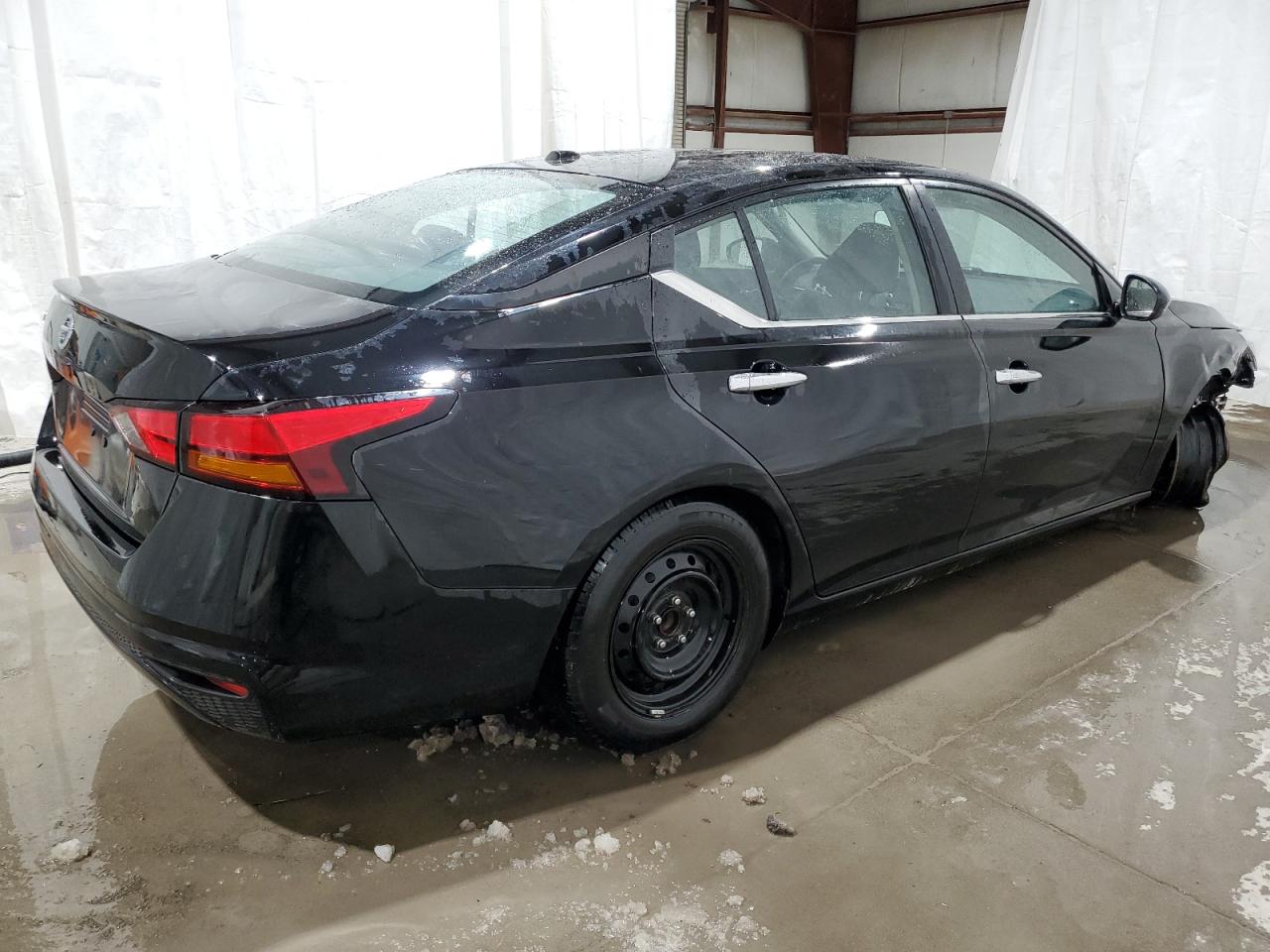 2020 Nissan Altima - Image 3