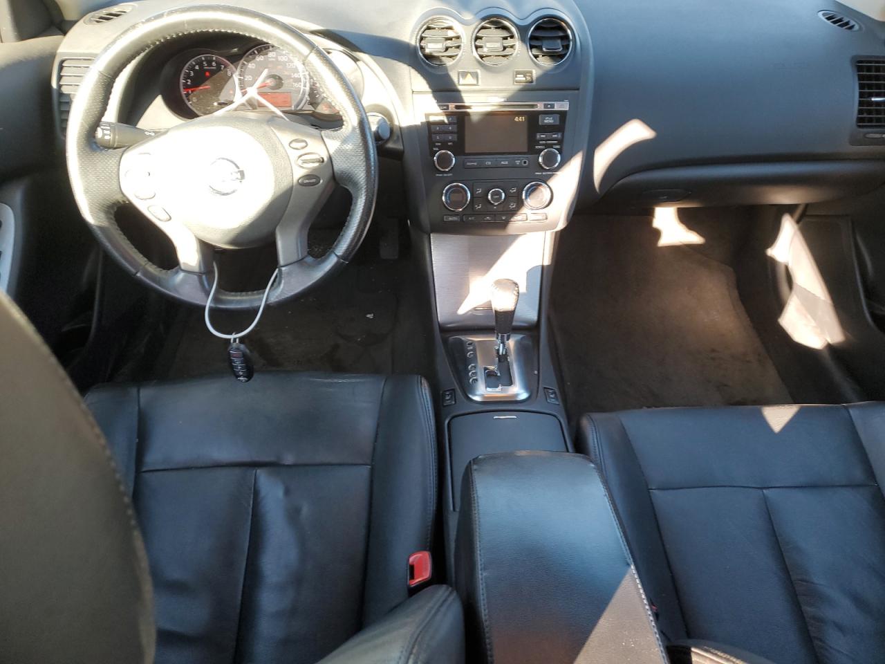 2010 Nissan Altima - Image 8