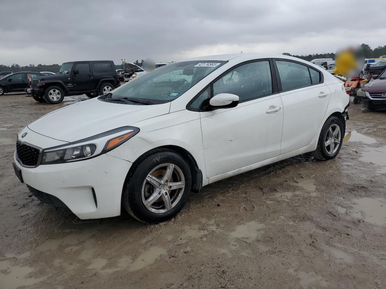 2017 Kia Forte - Image 1