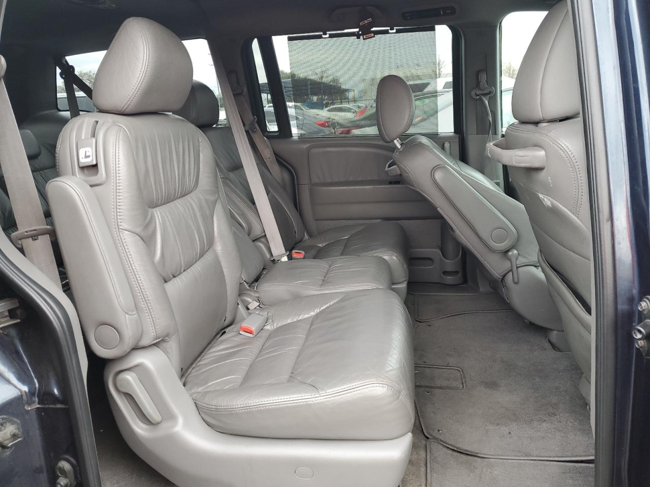 2010 Honda Odyssey - Image 11