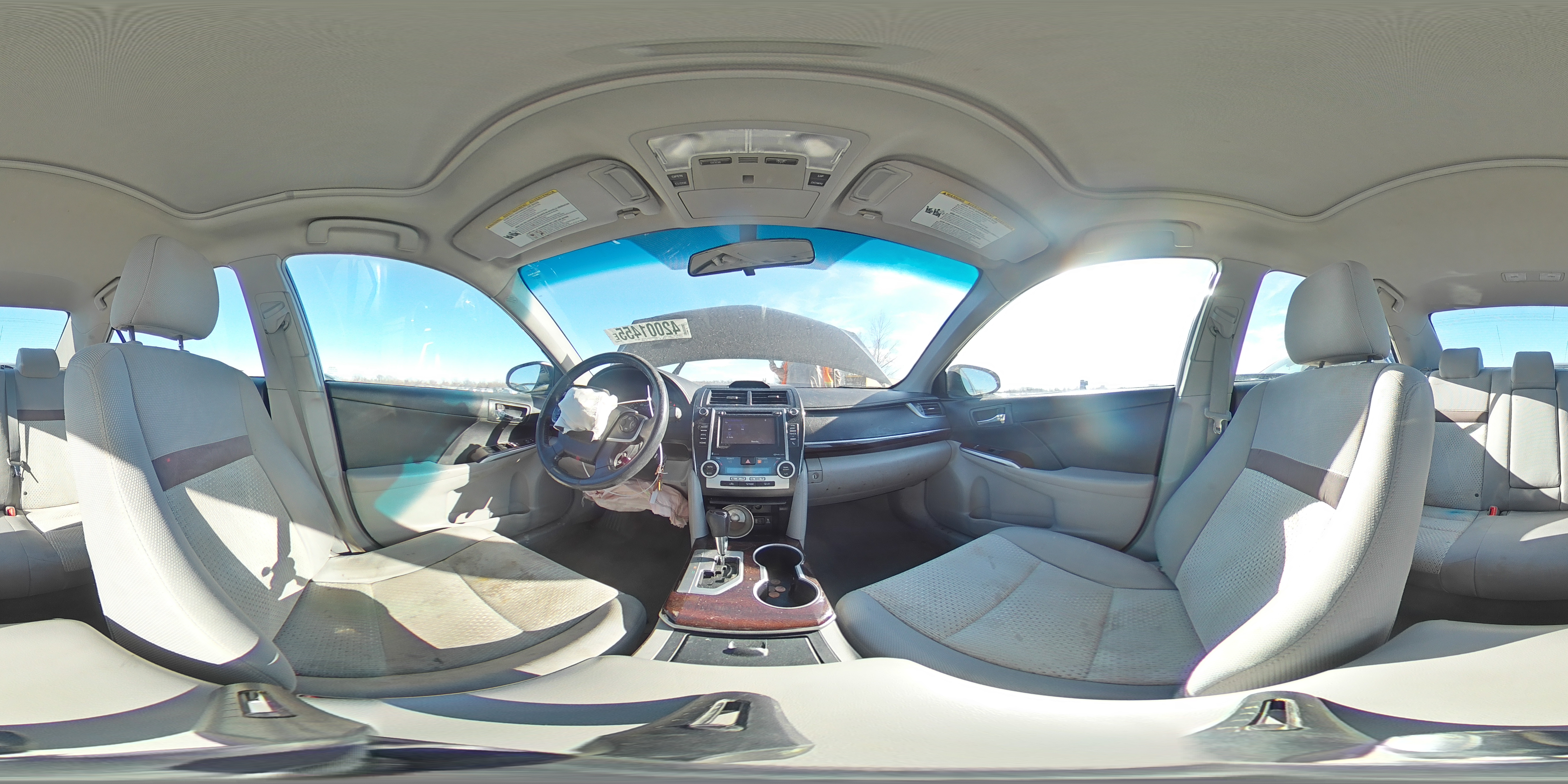 2014 Toyota Camry - Image 13