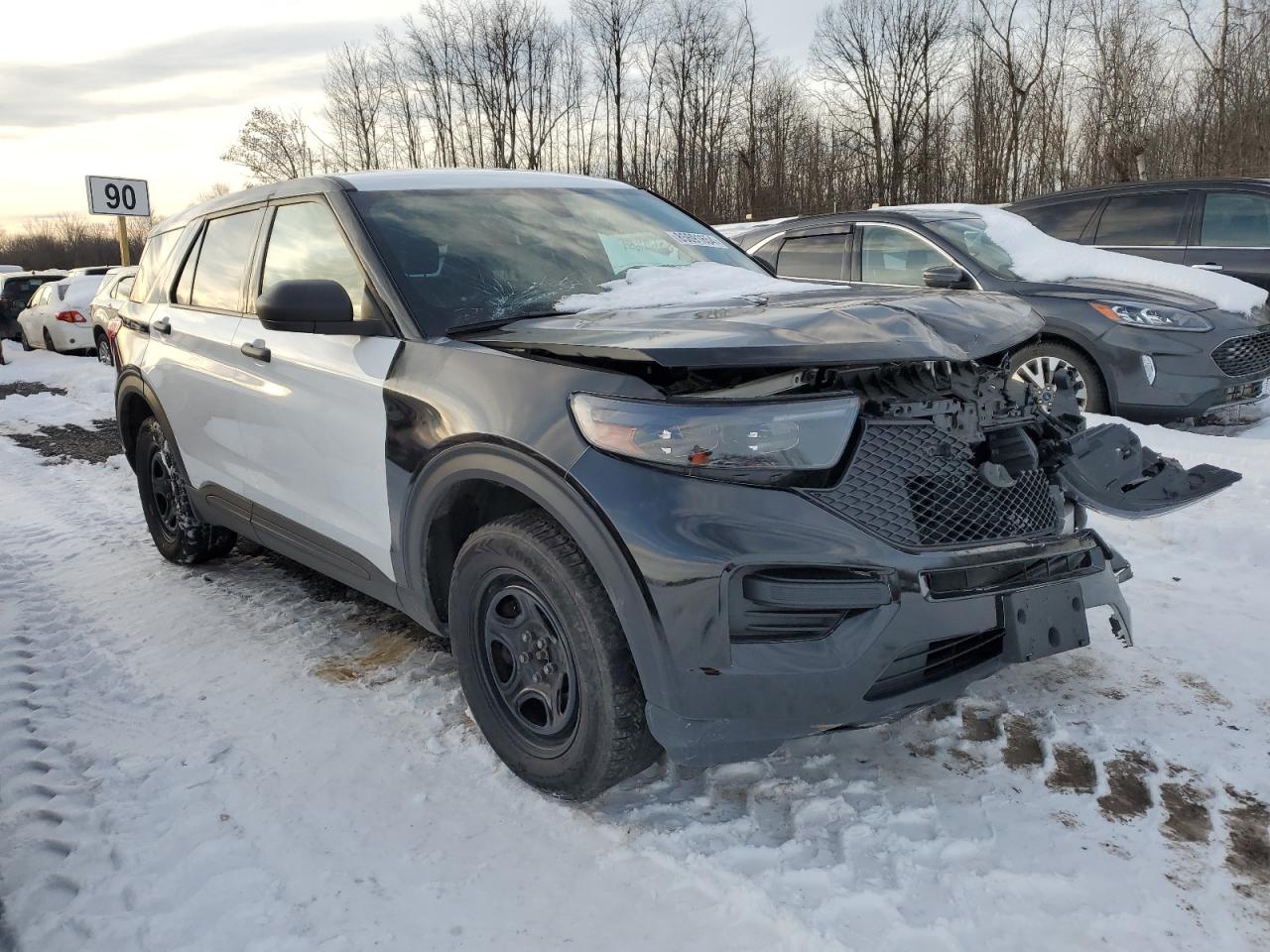 2022 Ford Explorer - Image 4