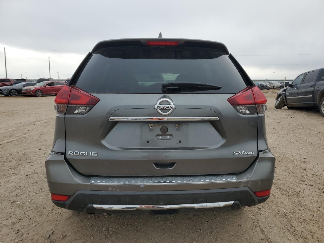 2018 Nissan Rogue - Image 6