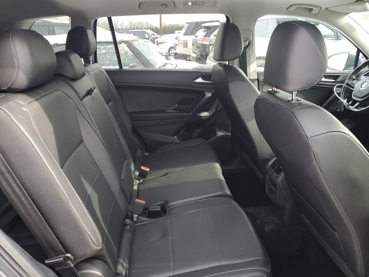 2018 Volkswagen Tiguan - Image 11