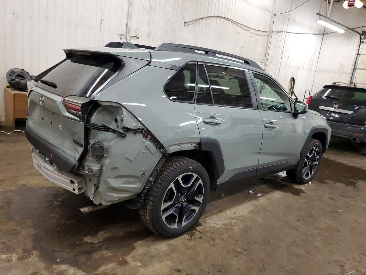 2019 Toyota RAV 4 - Image 3