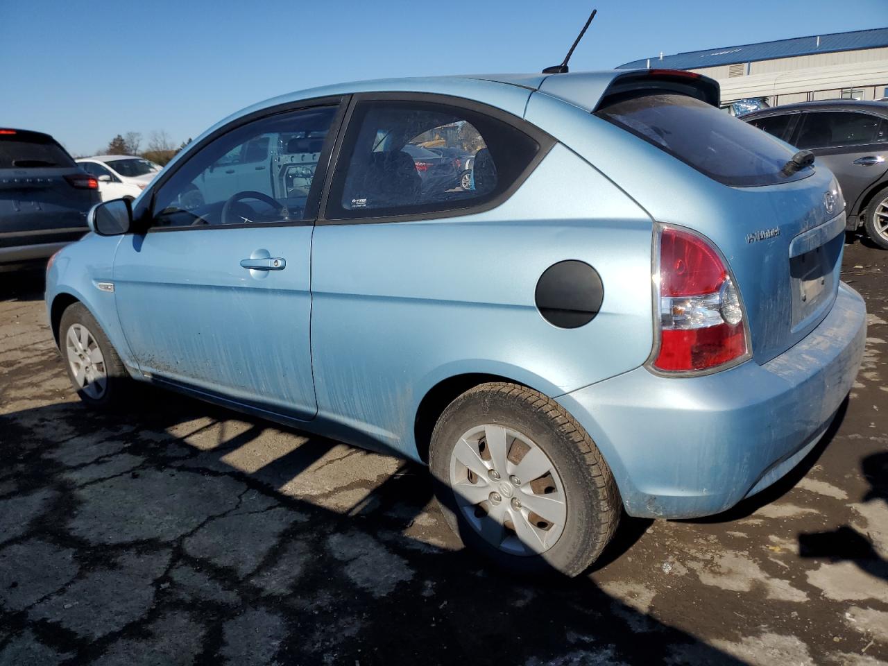 2010 Hyundai Accent - Image 2