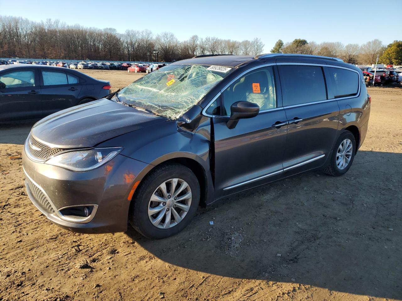 2018 Chrysler Pacifica - Image 1