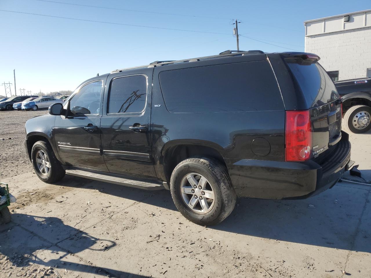 2012 GMC Yukon - Image 2