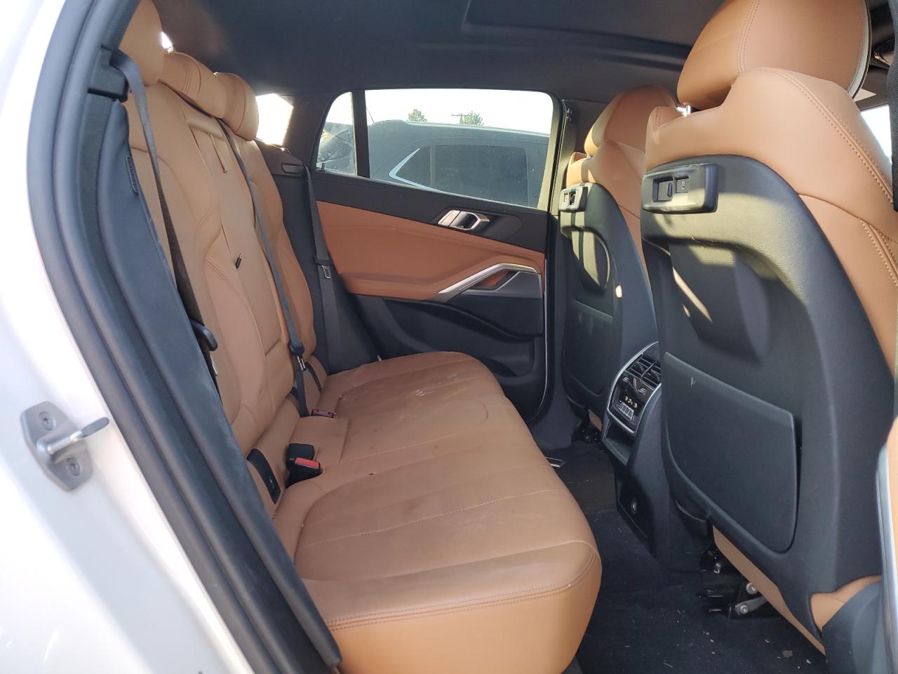 2022 BMW X6 - Image 11