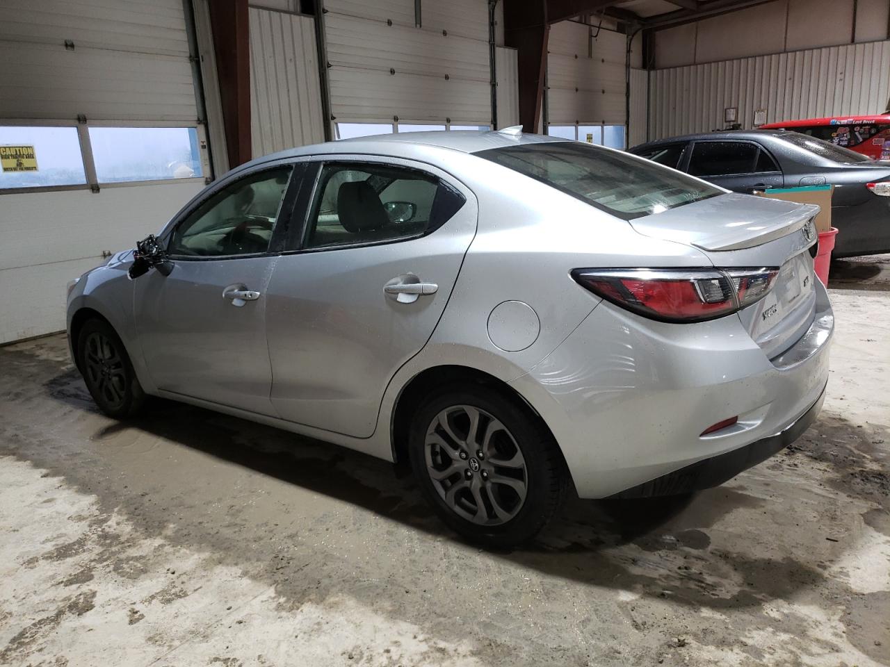 2019 Toyota Yaris - Image 2