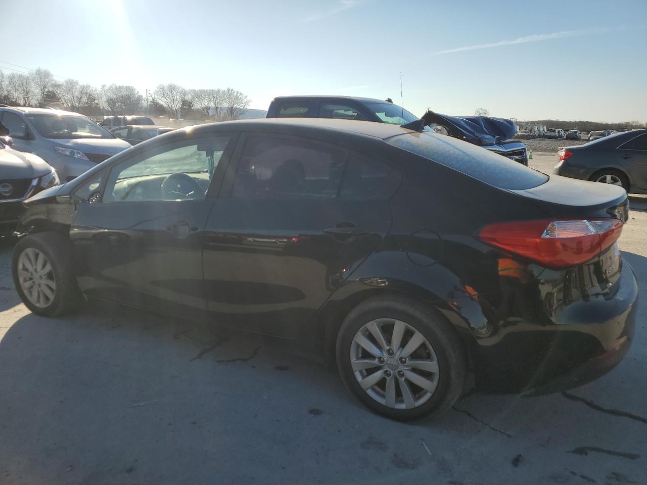 VIN KNAFX4A69G5589639 2016 KIA FORTE no.2