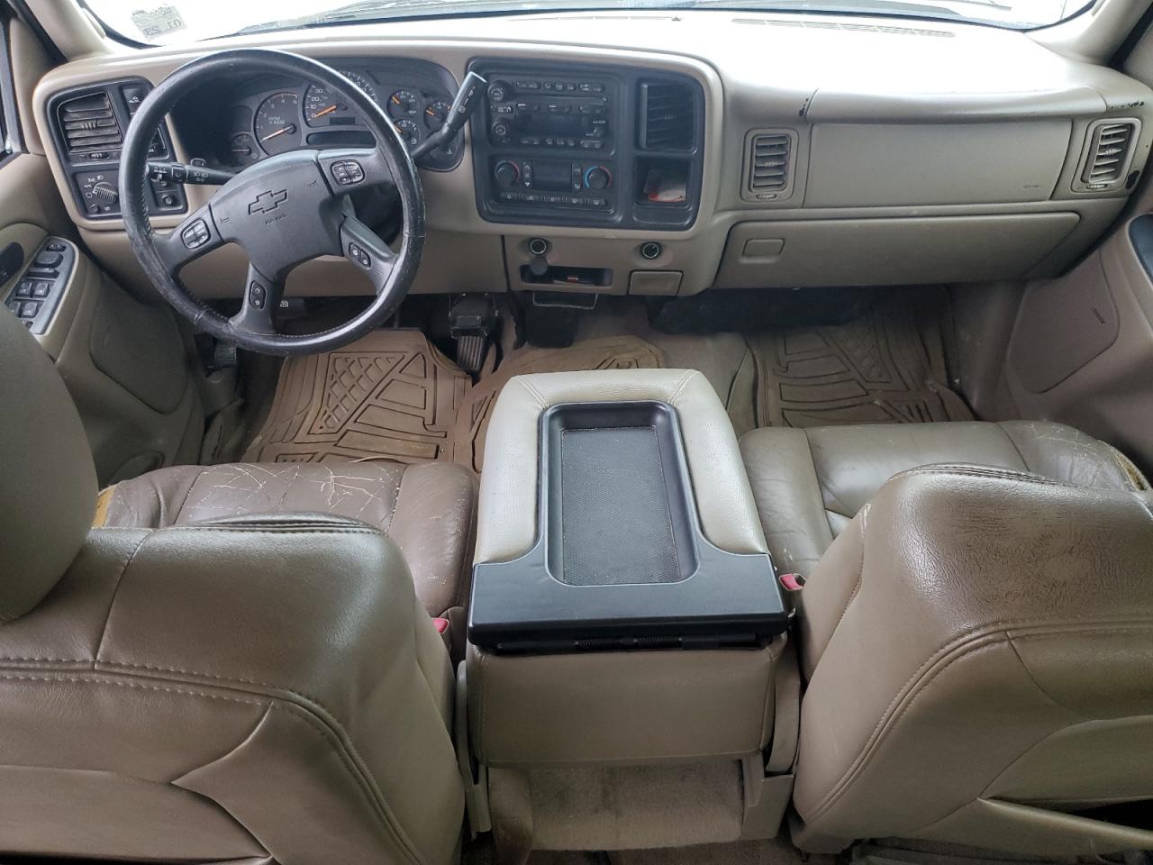 2004 Chevrolet Silverado - Image 8