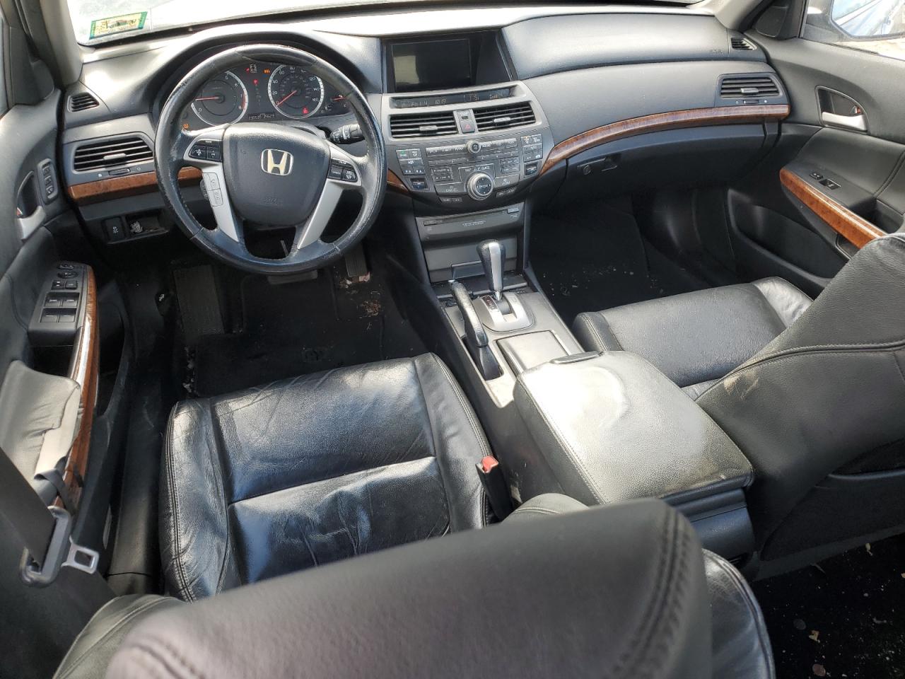 2012 Honda Accord - Image 8
