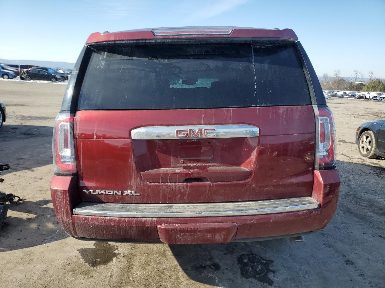 2018 GMC Yukon - Image 6