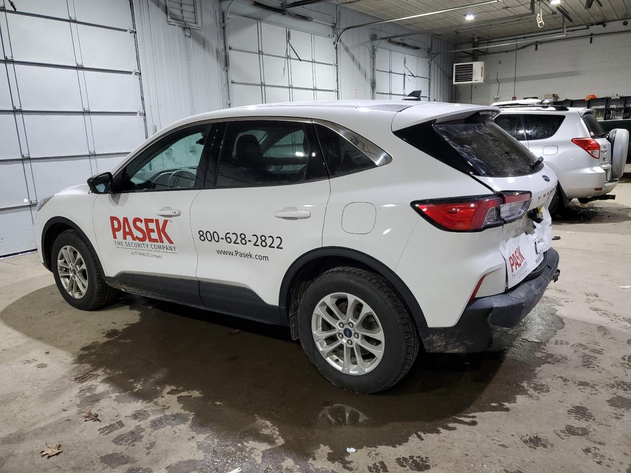 2022 Ford Escape - Image 2