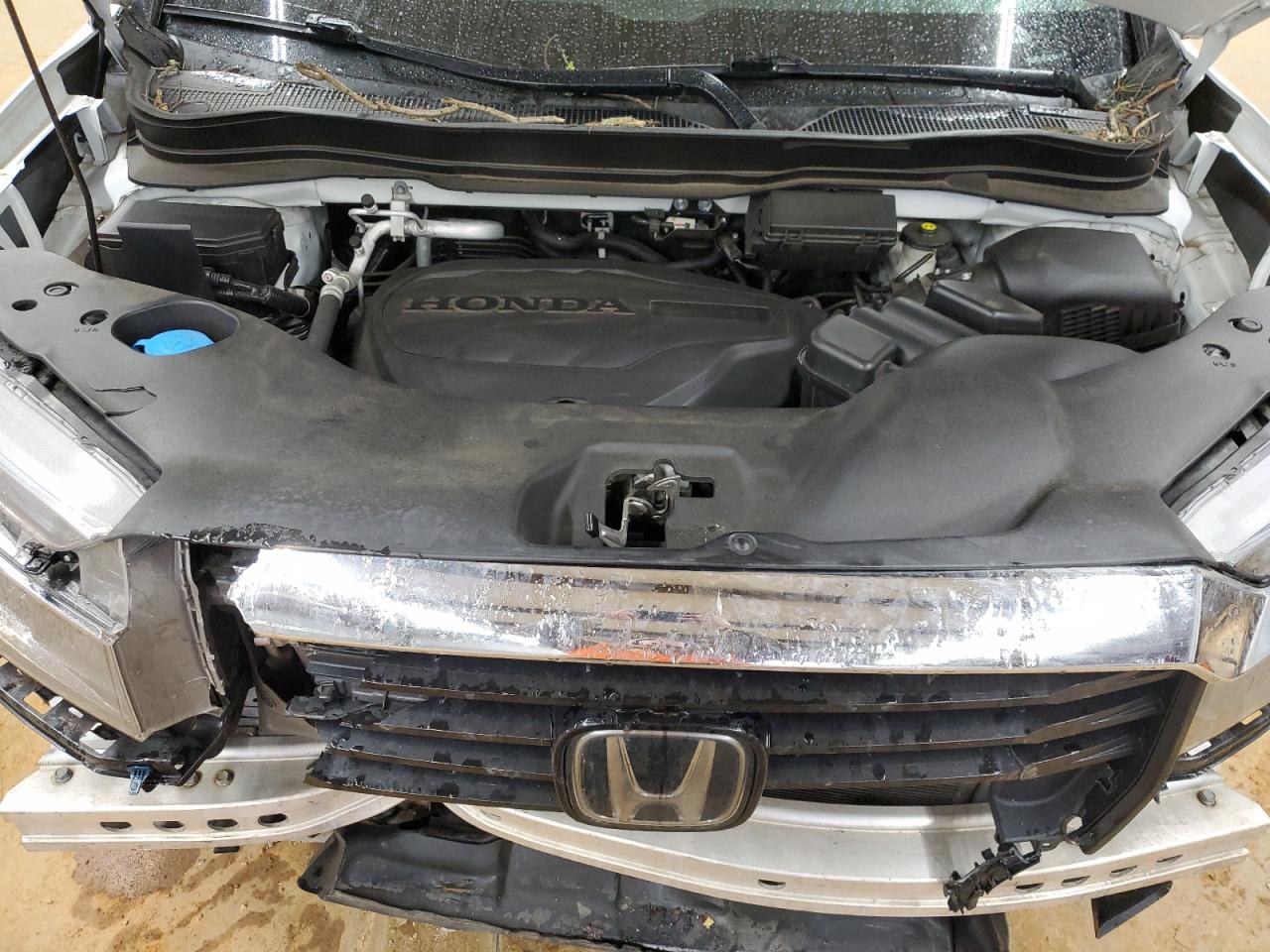 2022 Honda Ridgeline - Image 11