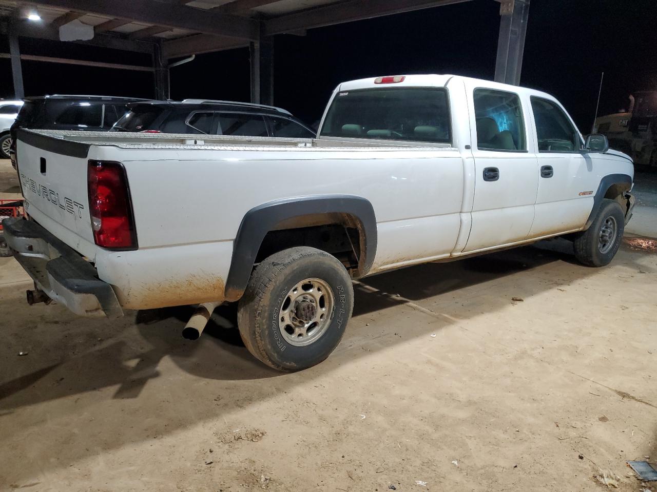 2004 Chevrolet Silverado - Image 3