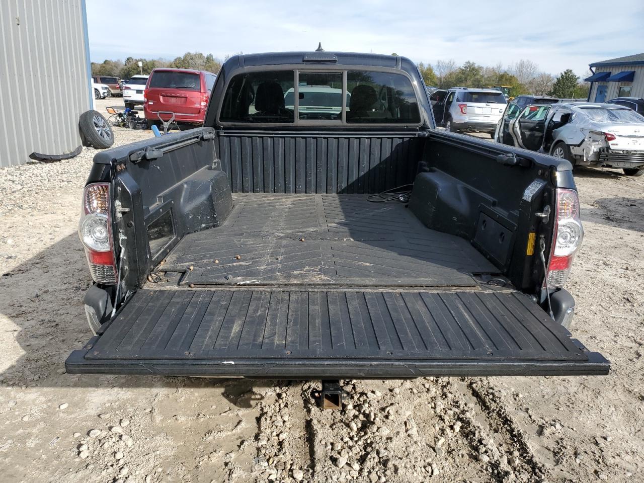 2015 Toyota Tacoma - Image 6