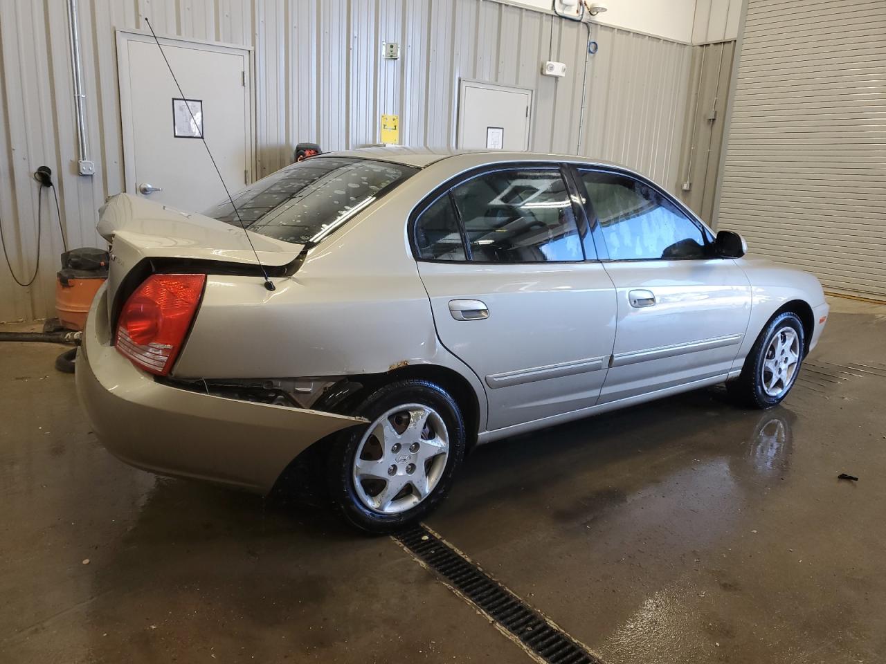 2005 Hyundai Elantra - Image 3