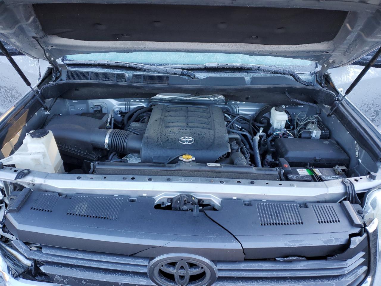 2015 Toyota Tundra - Image 12
