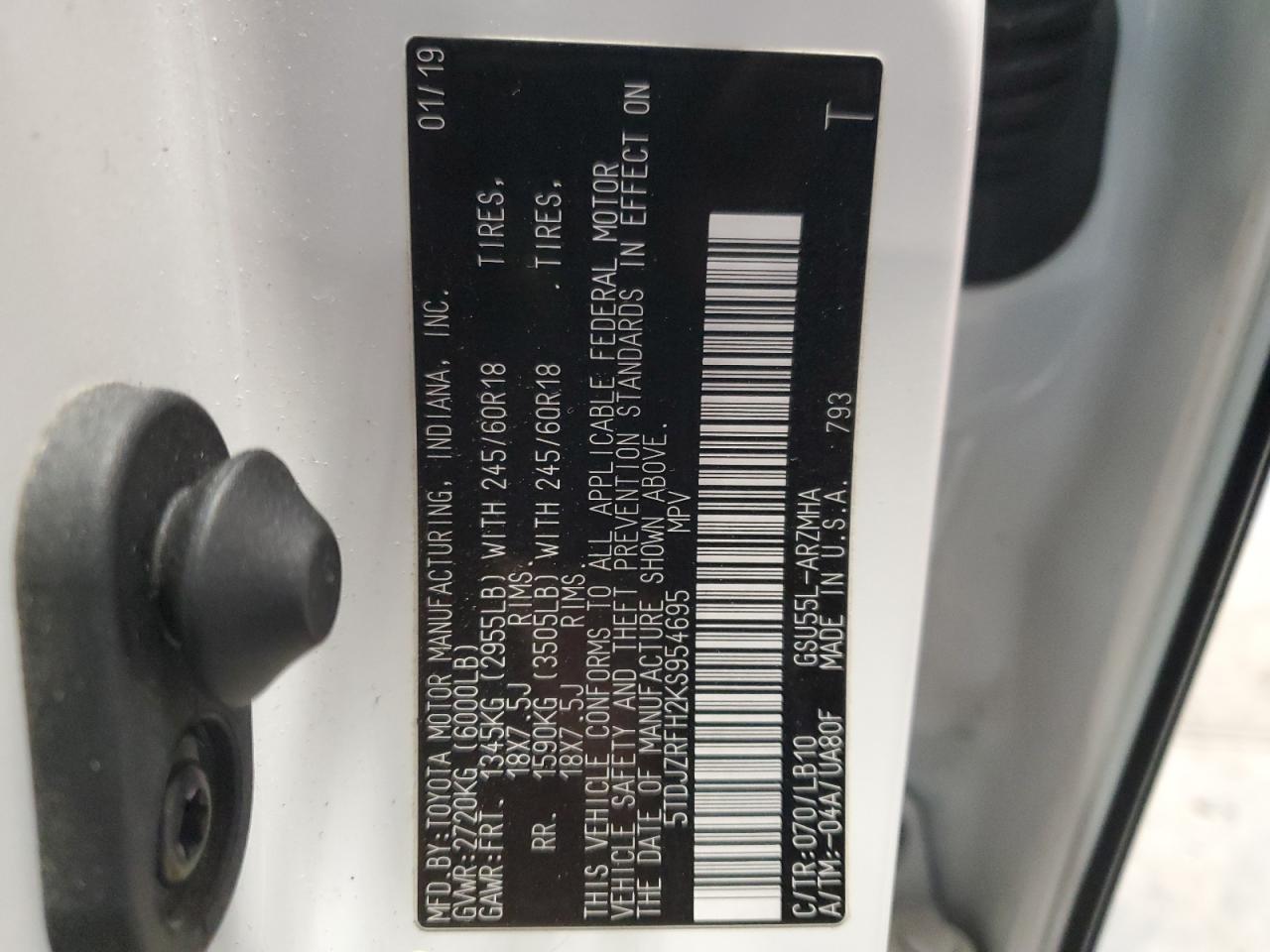 2019 Toyota Highlander - Image 13