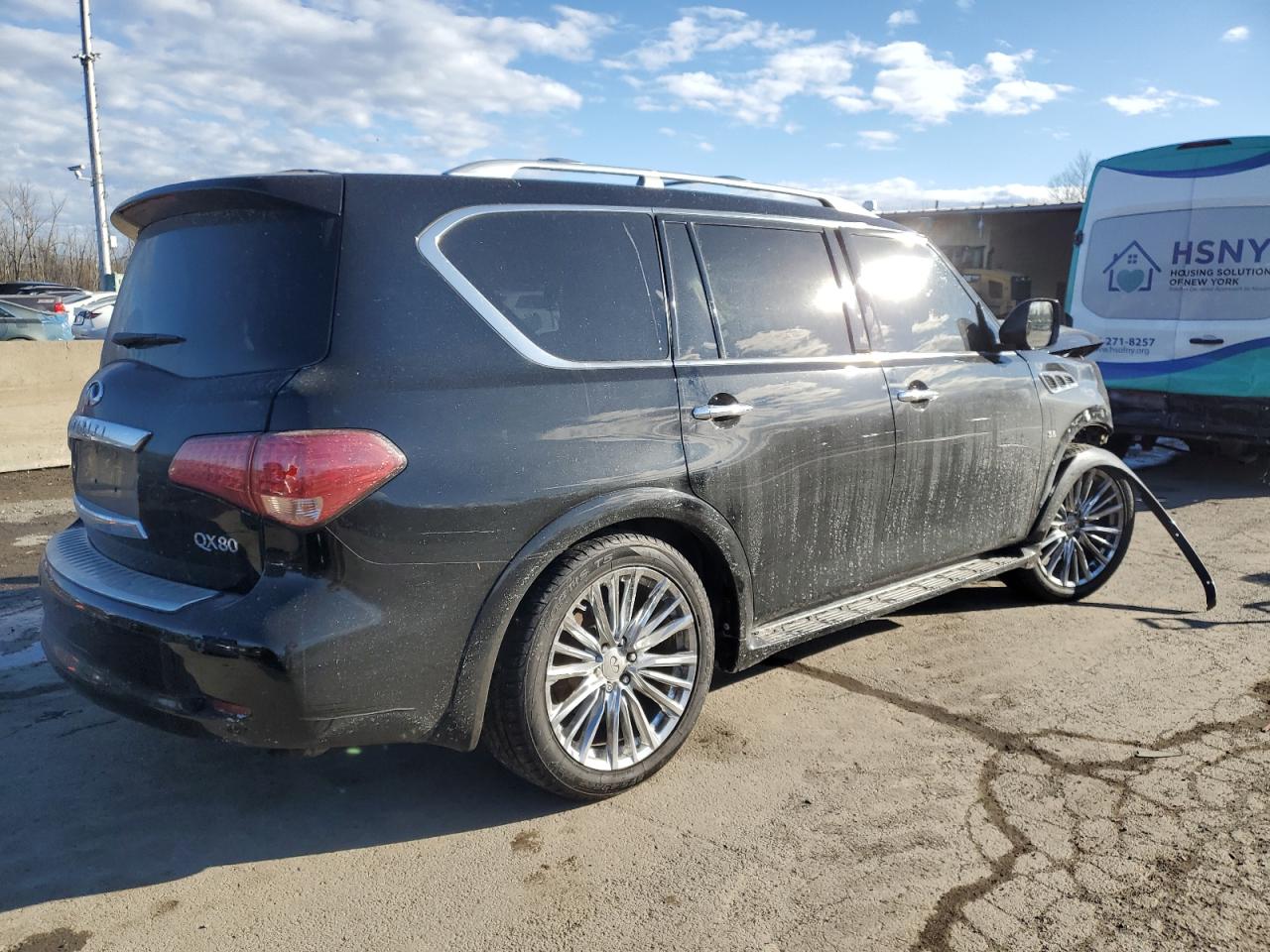 2014 Infiniti QX80 - Image 3