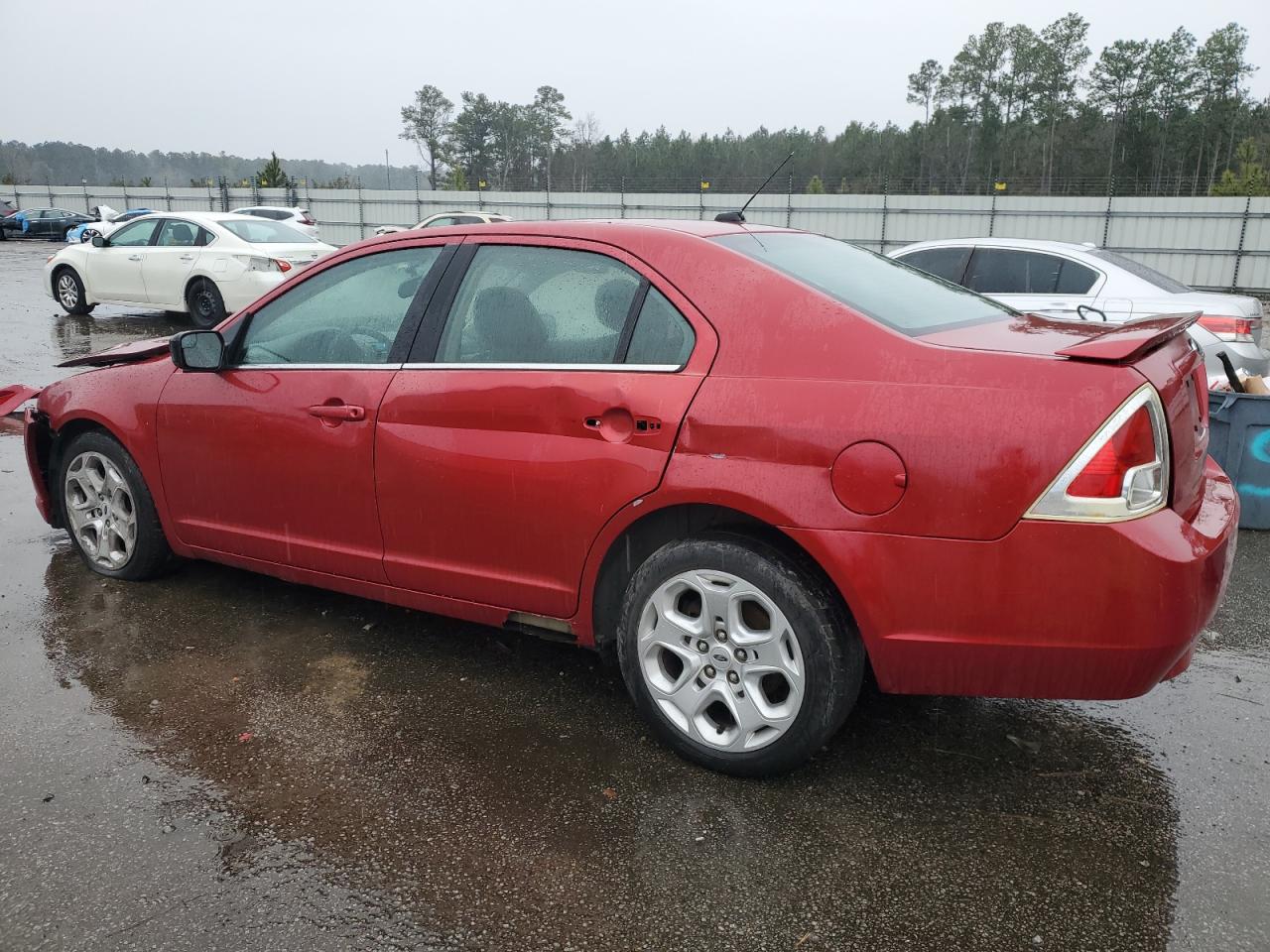 2011 Ford Fusion - Image 2