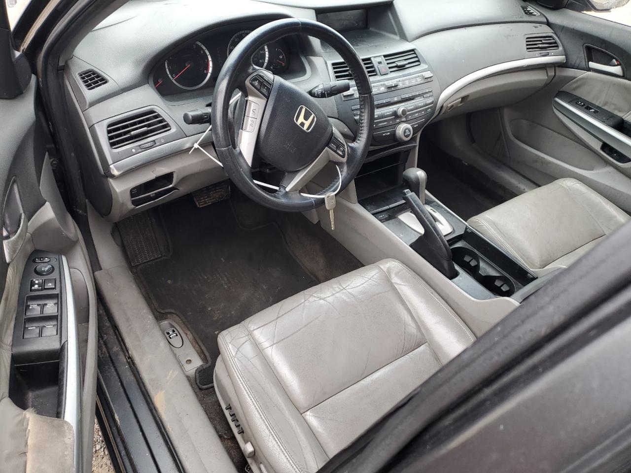 2010 Honda Accord - Image 8