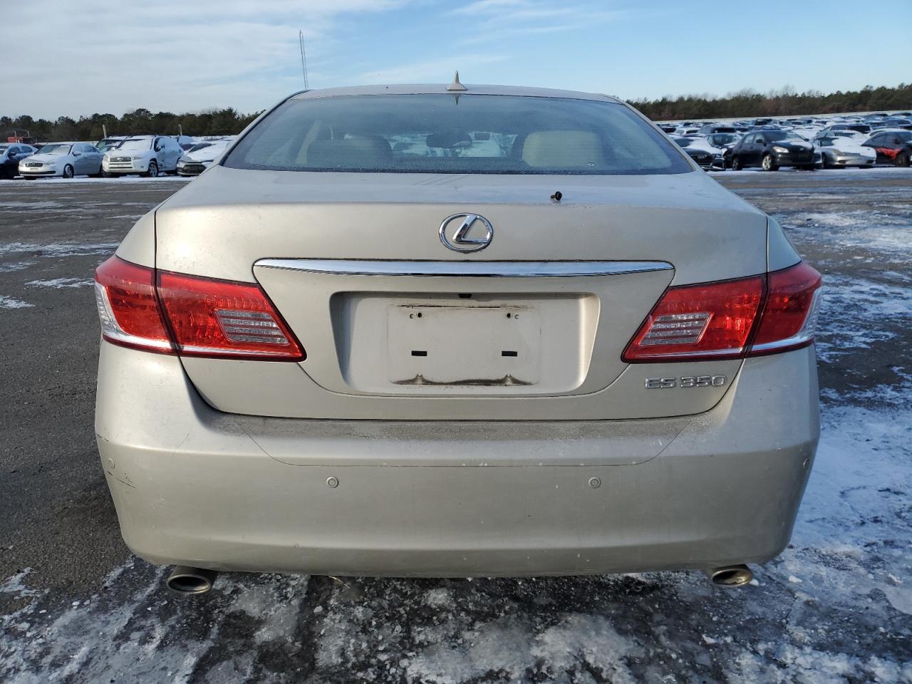 2012 Lexus ES - Image 6
